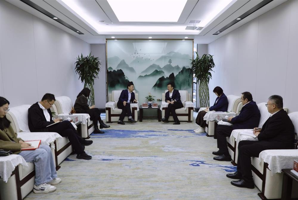 政企聯(lián)動(dòng)，共謀發(fā)展新路徑！ 濟(jì)南市商務(wù)局一行到產(chǎn)發(fā)集團(tuán)座談交流